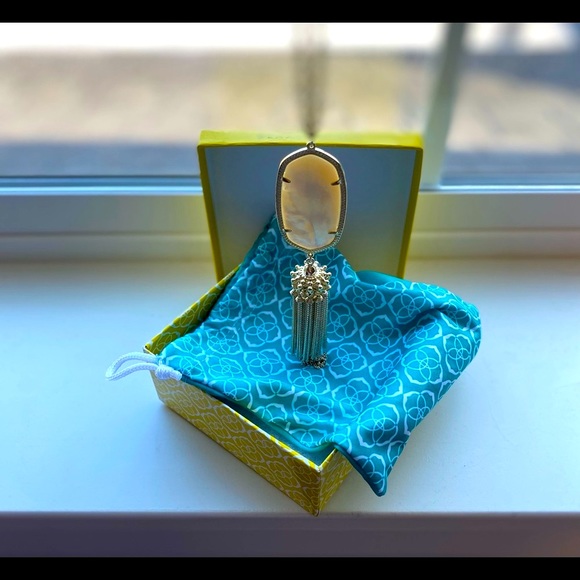 Kendra Scott Gold and Pearl Necklace - Picture 1 of 3